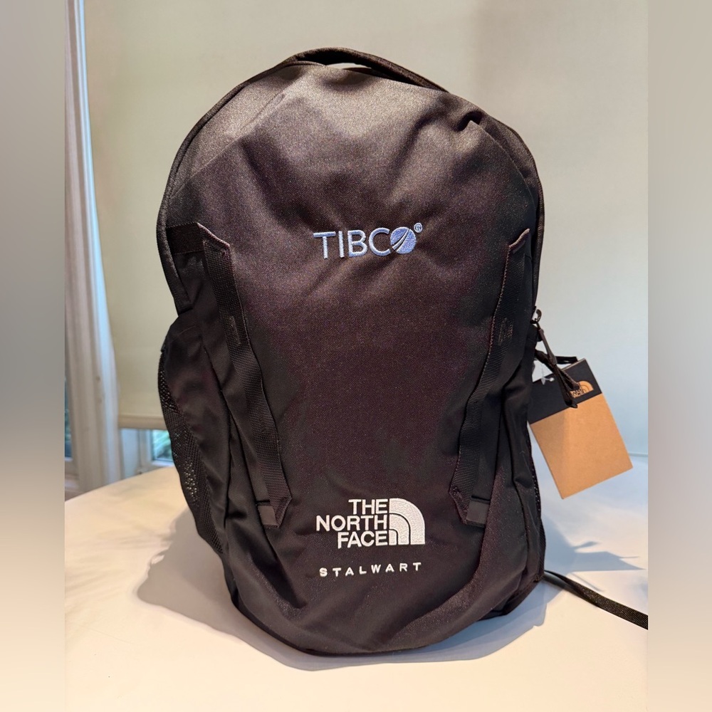 THE NORTH FACE STALWART BACKPACK BLACK NWT